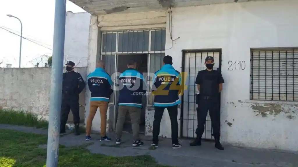 Detuvieron a dos delincuentes que utilizaban una picana para amenazar