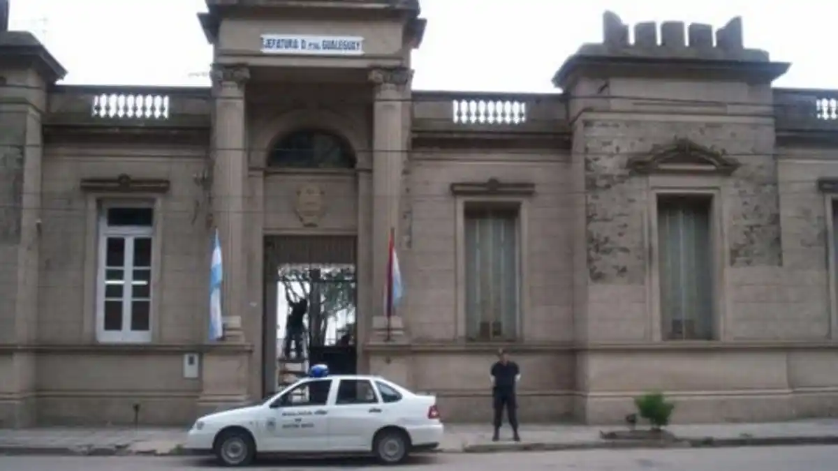 Un menor le robó a su amigo