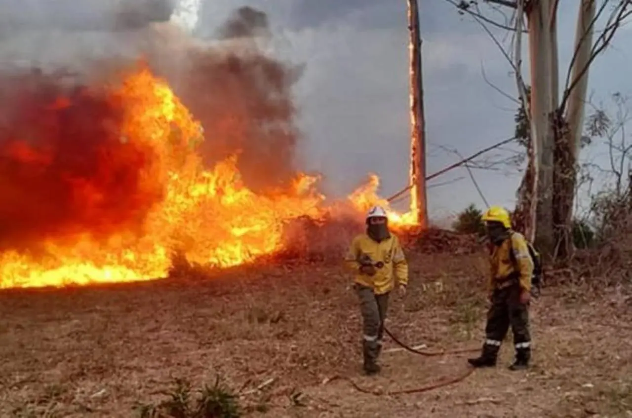 Los Bomberos comenzaron el año con tres incendios en simultáneo