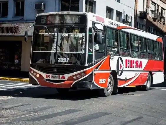 Por el pago parcial de sueldos, desde la medianoche hay paro de UTA