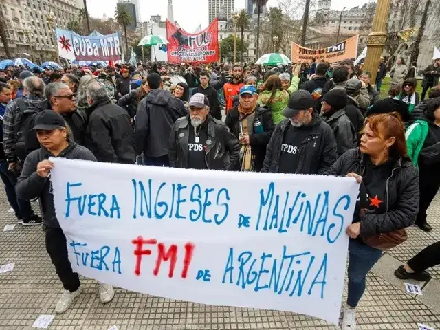 Organizaciones sindicales, sociales y políticas rechazaron al FMI