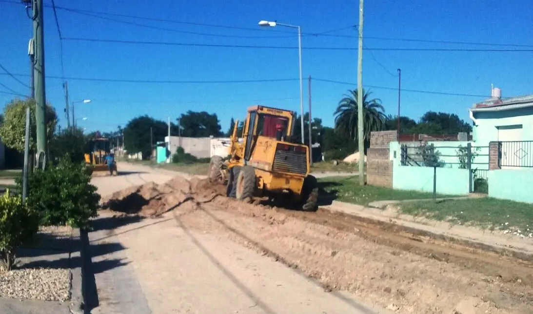 LOBERIA: Comenzó la pavimentación en la calle Donofrio