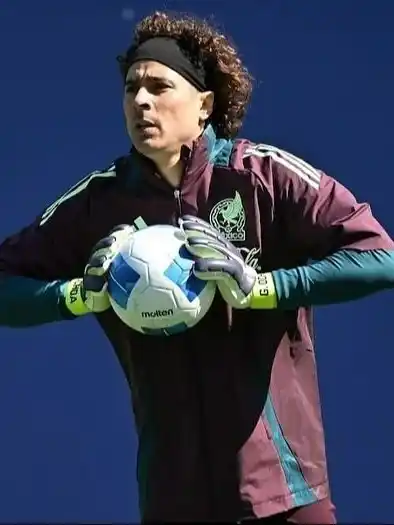 Jaime Lozano revela la ausencia de Memo Ochoa: ¡Descubre el motivo!