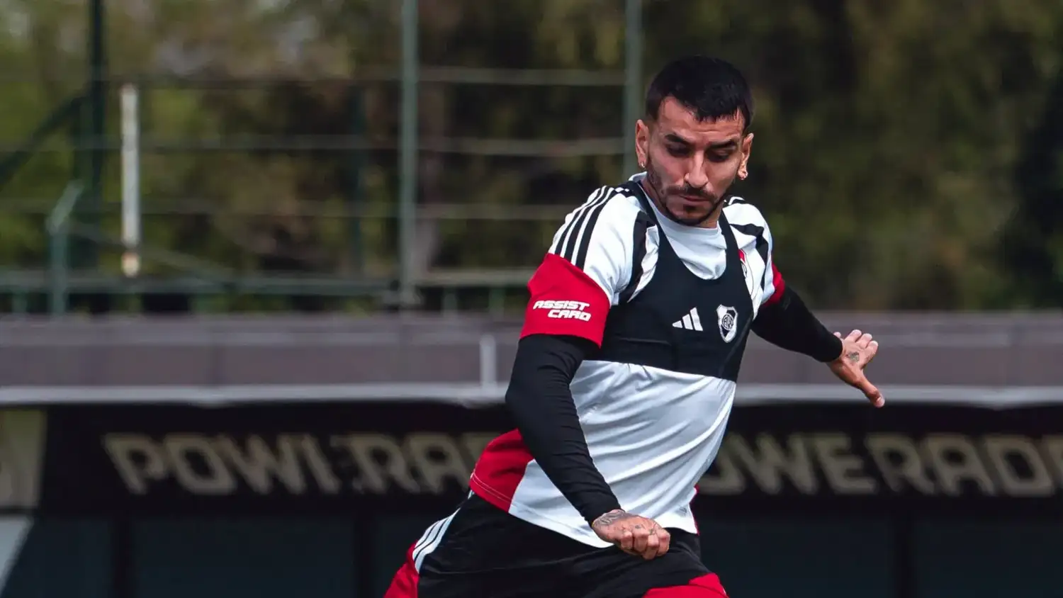Correa marca diferencias en River.