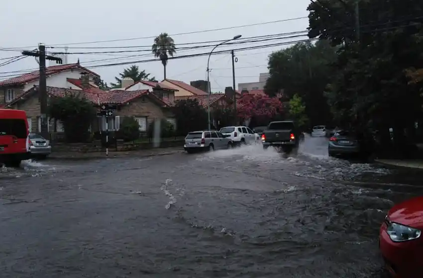 La basura, un factor clave que trajo mayores complicaciones al temporal