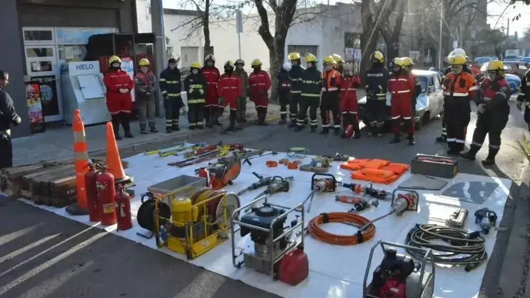 Bomberos Voluntarios de Concordia participaron de una capacitación en rescate vehicular