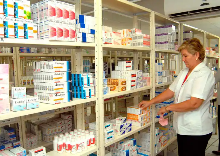 Farmacéuticos denuncian lobby para vulnerar la ley