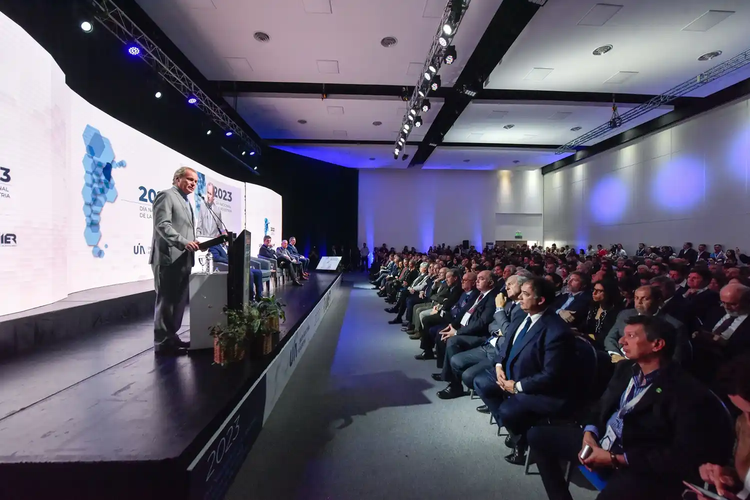 Anuncian nuevos beneficios impositivos para la industria entrerriana