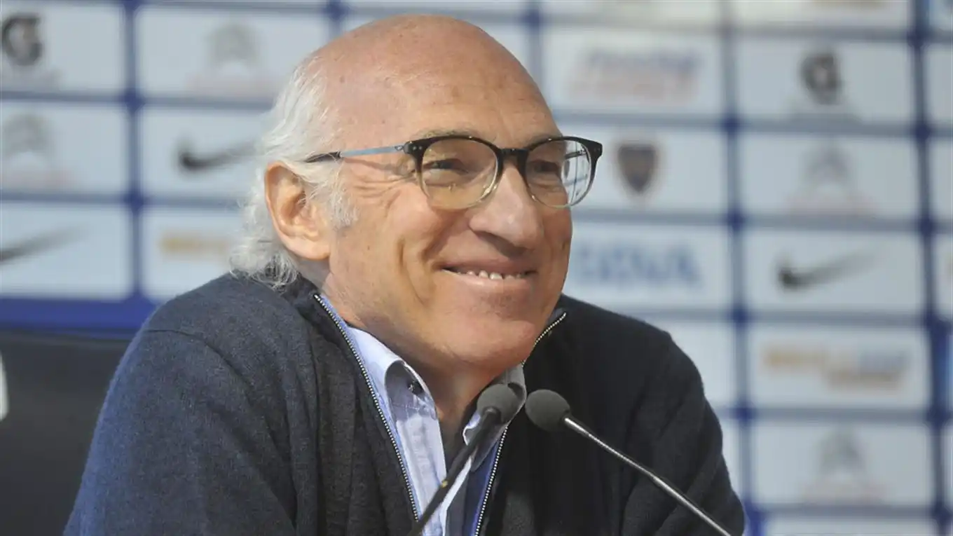 Carlos Bianchi quiere dirigir a la selección