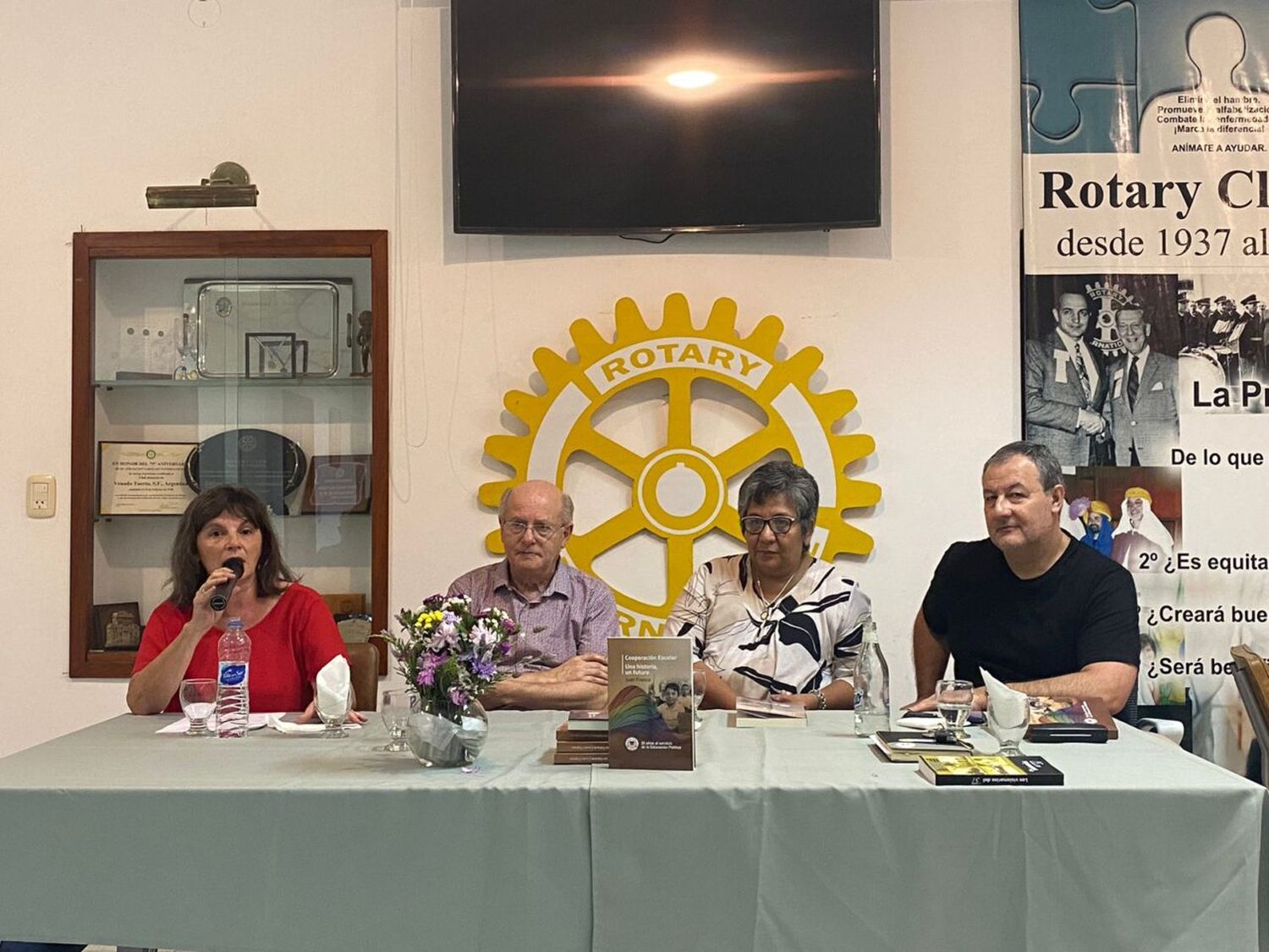 Federación de Cooperadoras presentó en sociedad el libro del 50° aniversario