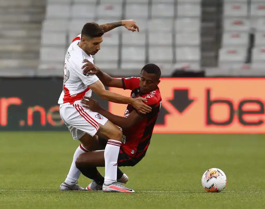 River busca hacer valer su jerarquía ante Paranaense