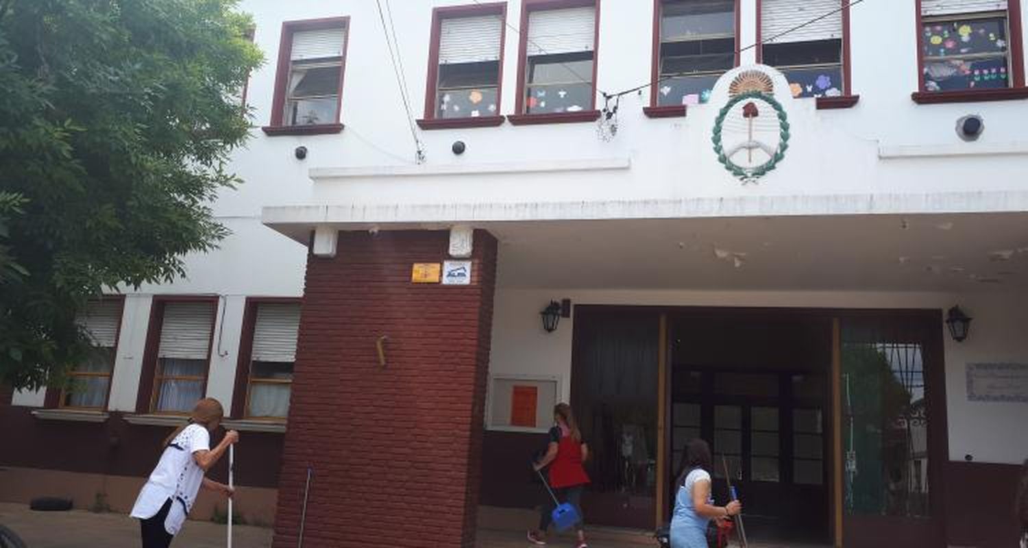 Denuncia penal contra la docente maltratadora de la escuela 6
