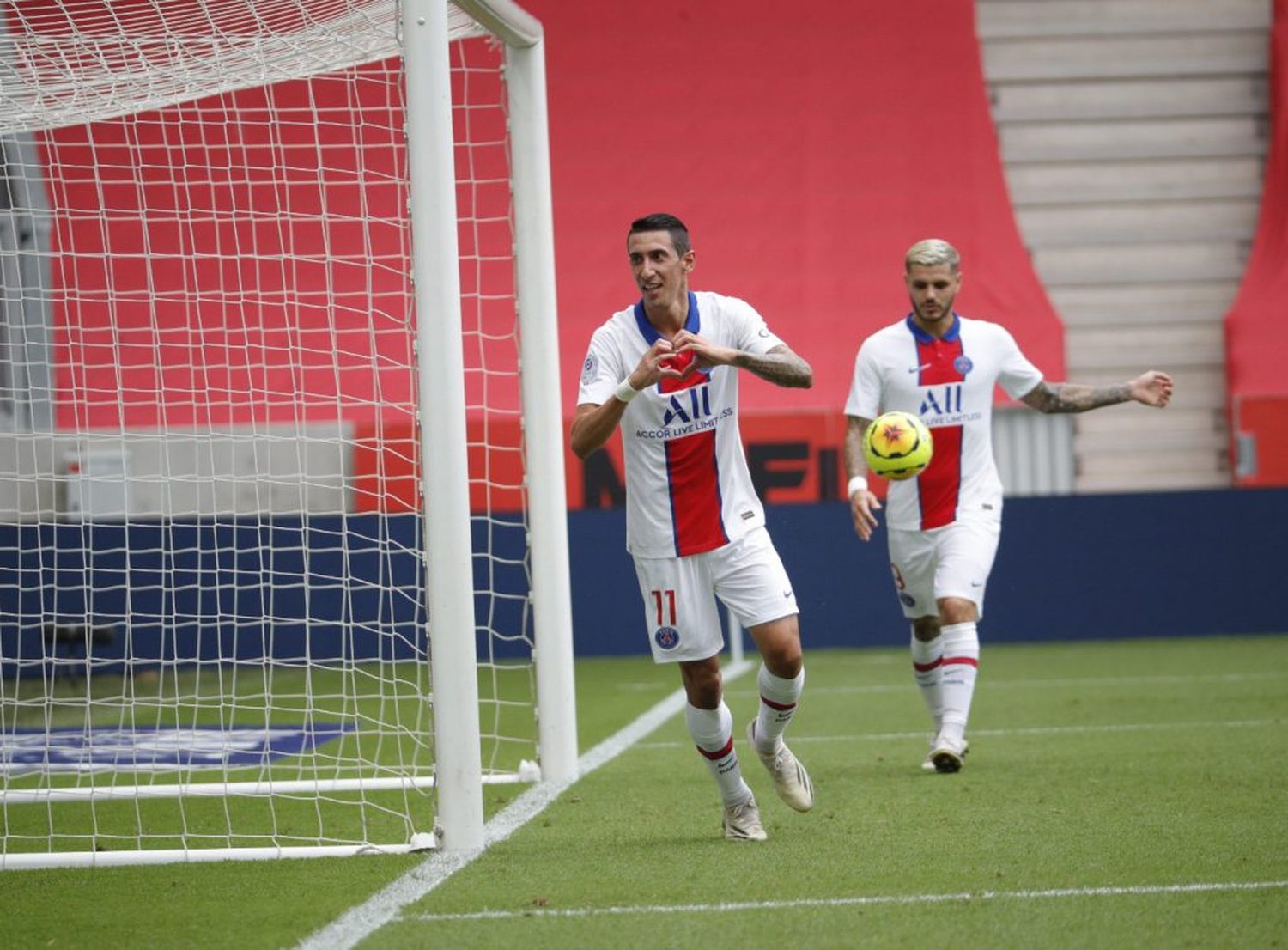 Di María sobresalió en la goleada de PSG
