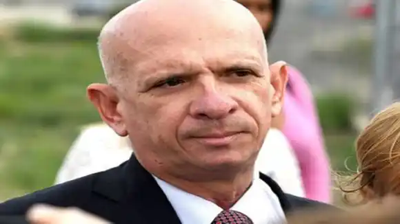 EL POLLO CARVAJAL OFRECE A COLOMBIA «tratar secretos de Estado» ¿A cambio de qué?