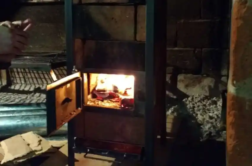 Alumnos fabrican estufas y las donan a personas de bajos recursos