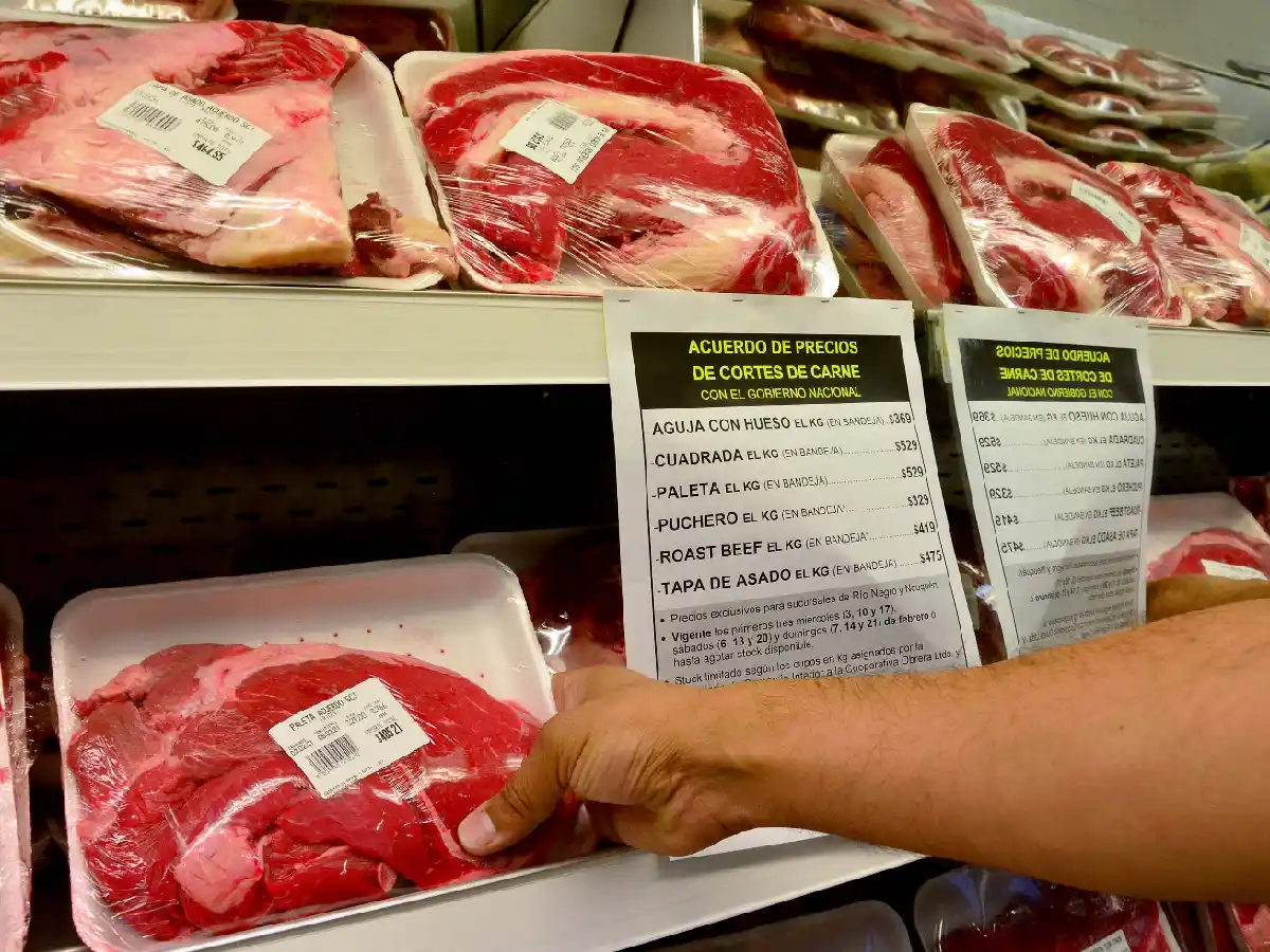 El Gobierno anunciaría la venta de cortes de carne con rebajas de hasta 45%, sólo para las Fiestas