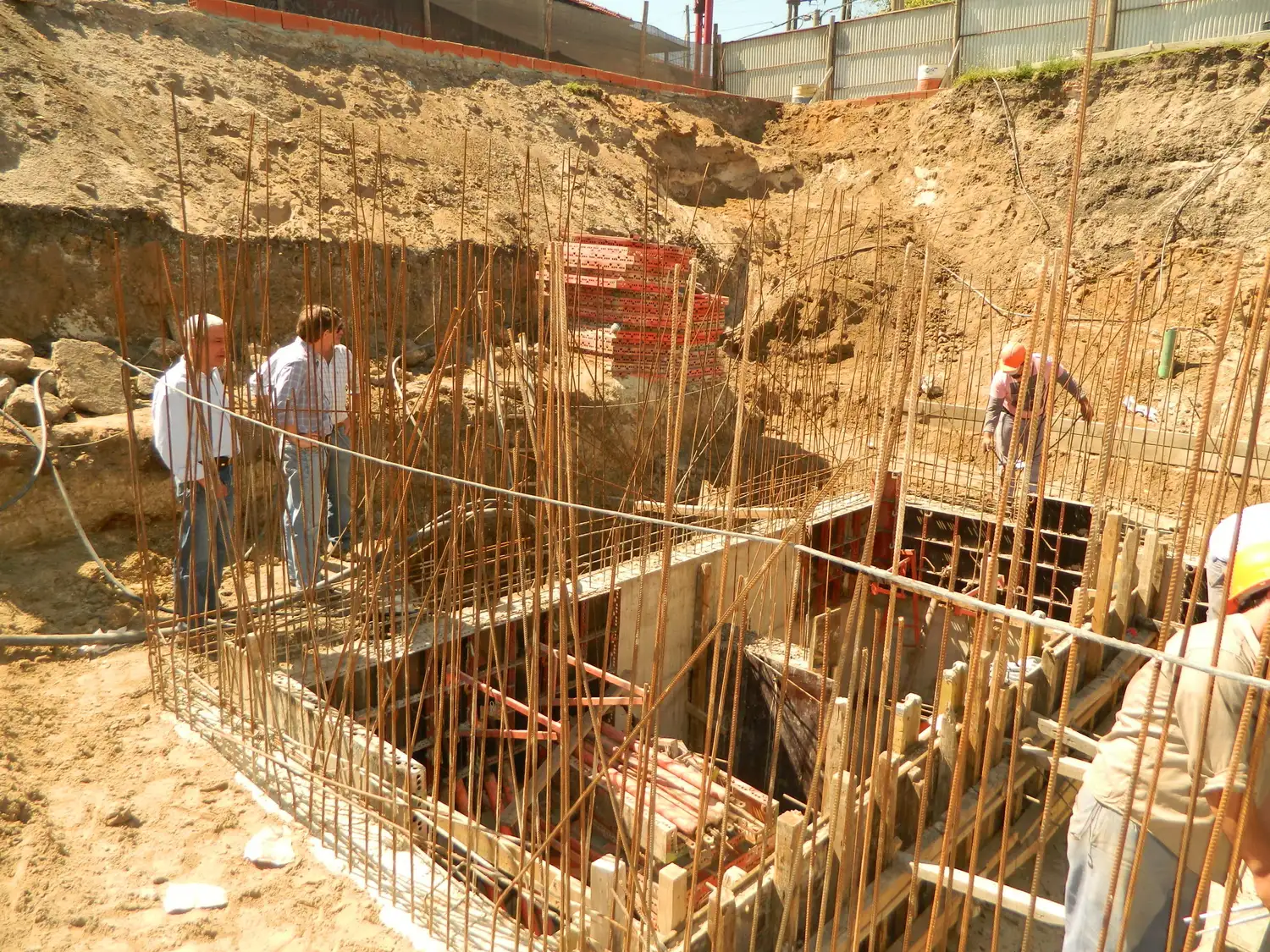 42% de avance del Colector Cloacal Norte