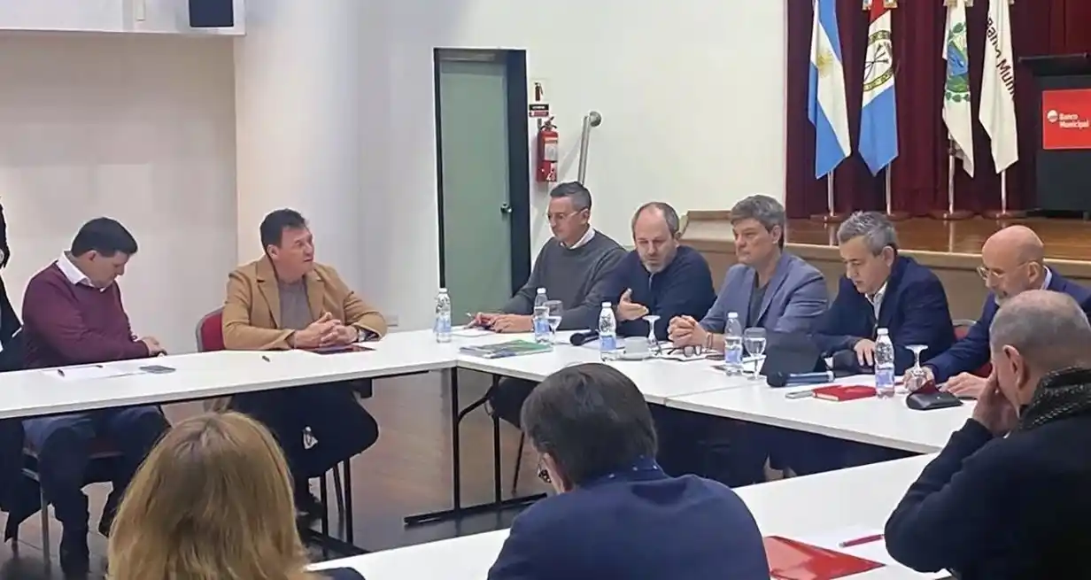 El Ecom es un espacio institucional de planificación, coordinación y promoción de políticas públicas de impacto regional, organizado sobre la base de una asociación estratégica de las localidades que hoy lo integran. Es esencialmente un órgano impulsor de la elaboración, desarrollo y ejecución de proyectos a escala metropolitana.