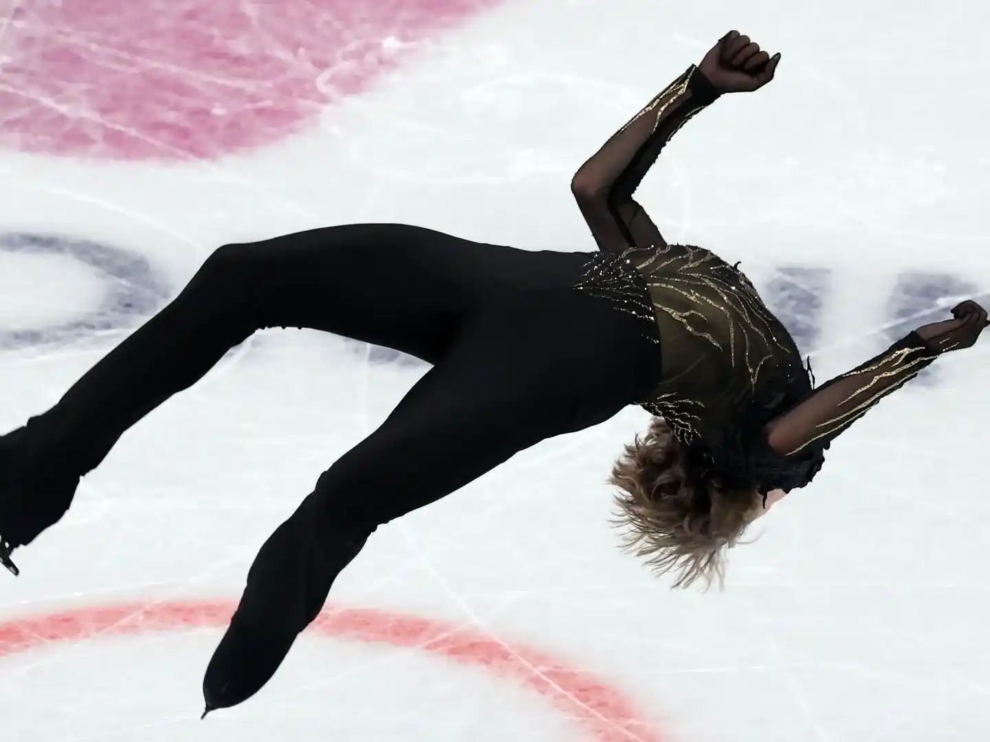 Malinin en plena acrobacia.