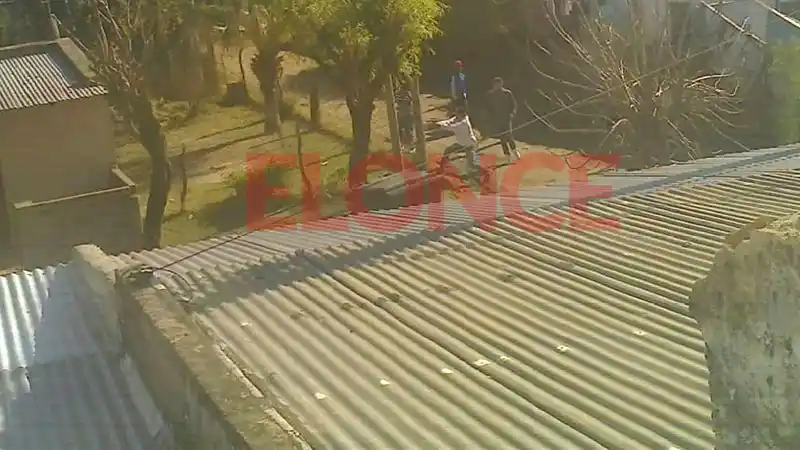 Impactante: vecinos registran tiroteo en Paraná 