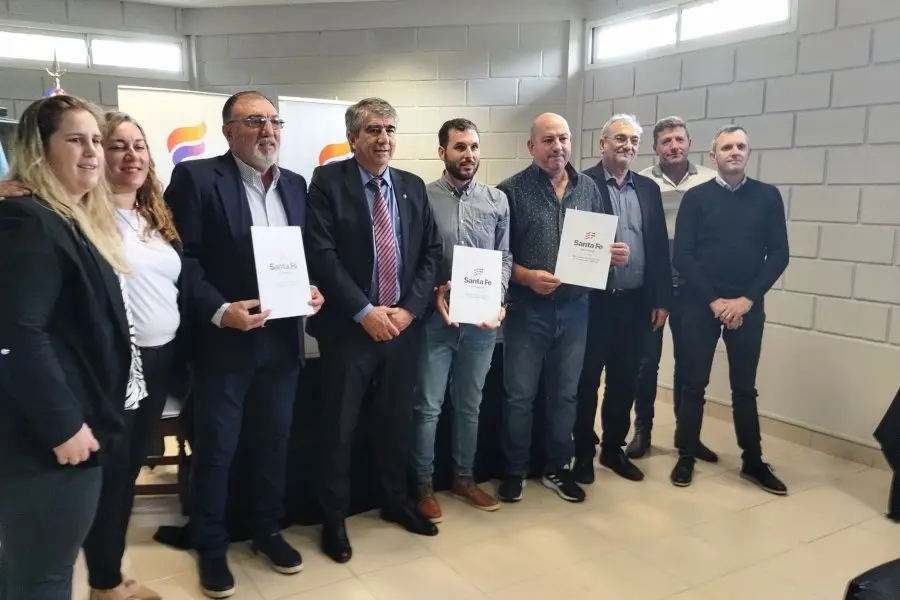 Calvo acompañó al ministro de Gobierno Fabián Bastia en su visita al Departamento Castellanos