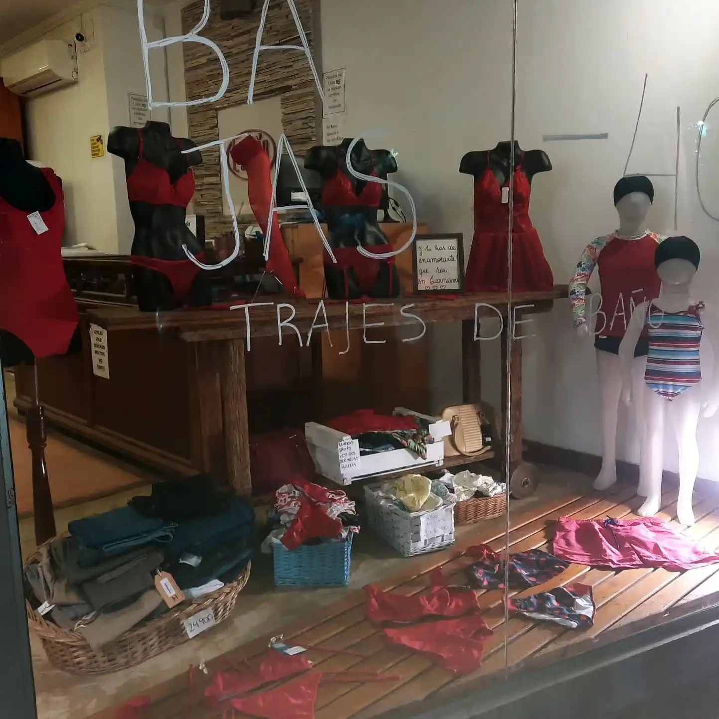 Lucila, está ubicado en 25 de Mayo 530.