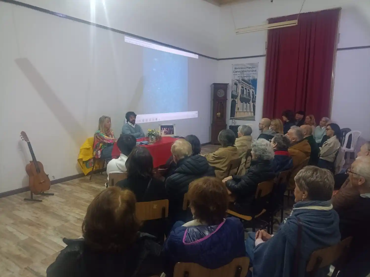 Silvana Caraballo presentó “Entrerriana, panza verde y otras yerbas” en la Biblioteca Mastronardi