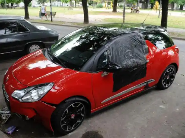 Brutal ejecución de un empresario narco y su joven acompañante en el acceso sur