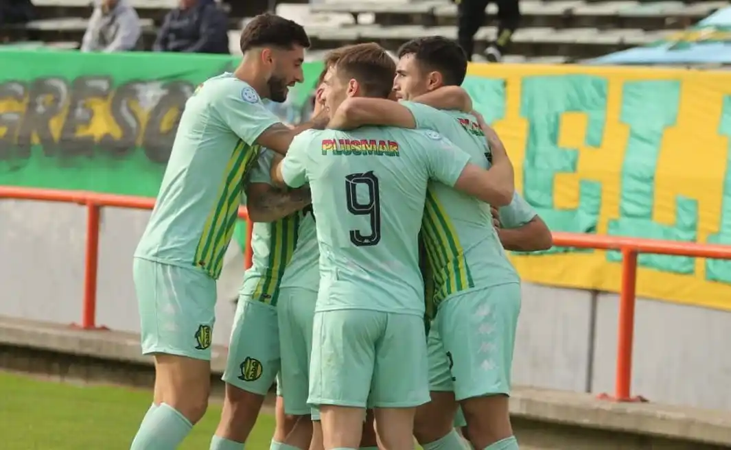 Aldosivi empató con Riestra y se quedó con dos menos