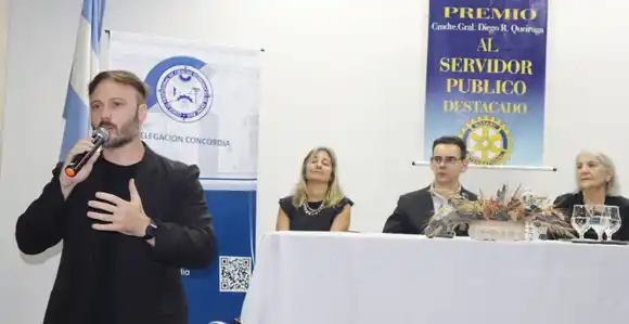 Reconocimiento a los Servidores Públicos con la entrega del Premio “Diego Queiruga”