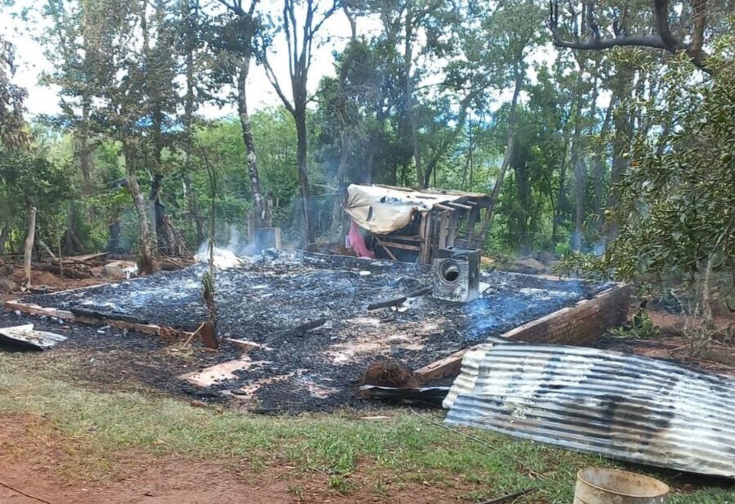 Una mujer murió calcinada al incendiarse su casa