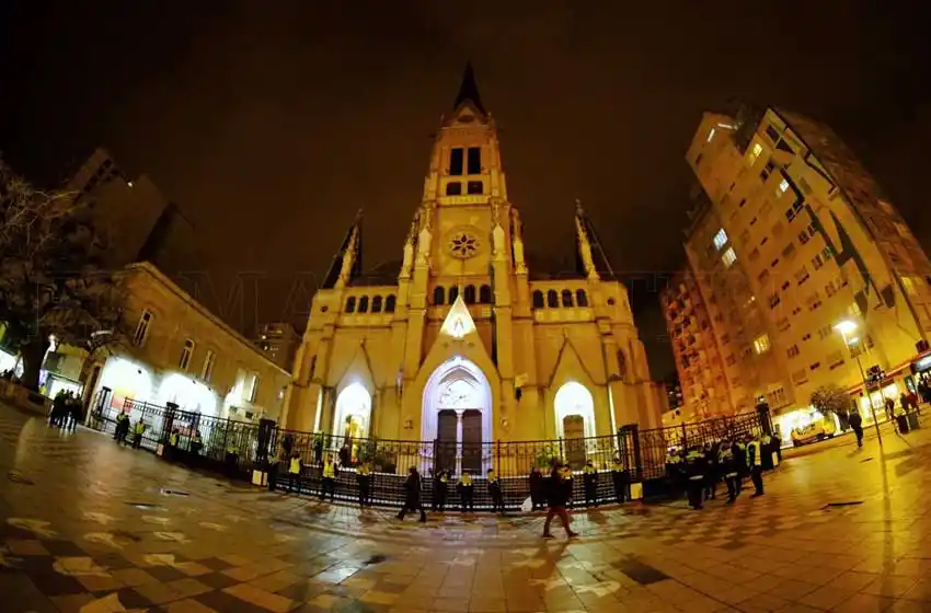 Iglesia: reemplazarán aporte estatal por contribuciones voluntarias