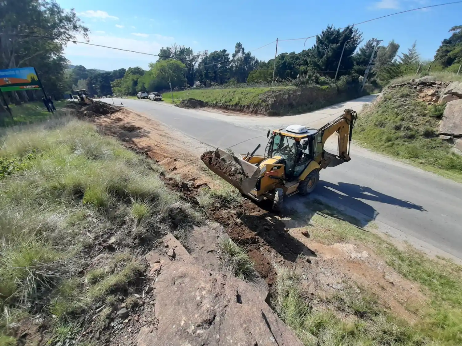 Comenzaron las tareas en el acceso a El Centienala.