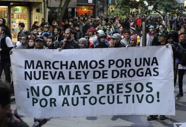 Rosario marchó y volvió a plantear la urgencia de una nueva ley de drogas