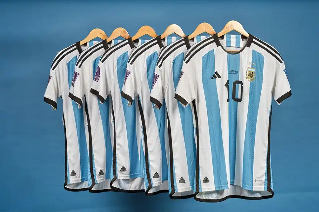 La única casaca que quedó afuera es la del duelo ante Polonia en la fase de grupos.