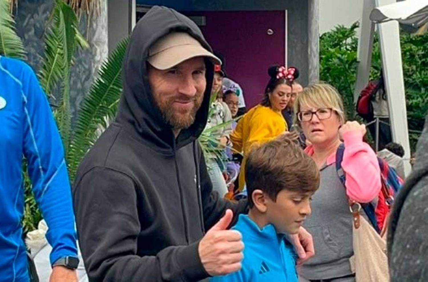 La familia Messi revolucionó Disney y visitaron algunas de las famosas atracciones