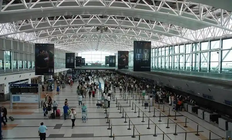 Identifican la variante Delta en una persona que ingresó al país