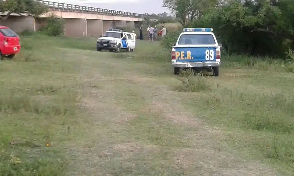 Hallaron sin vida al joven que había desaparecido en el arroyo Nogoyá