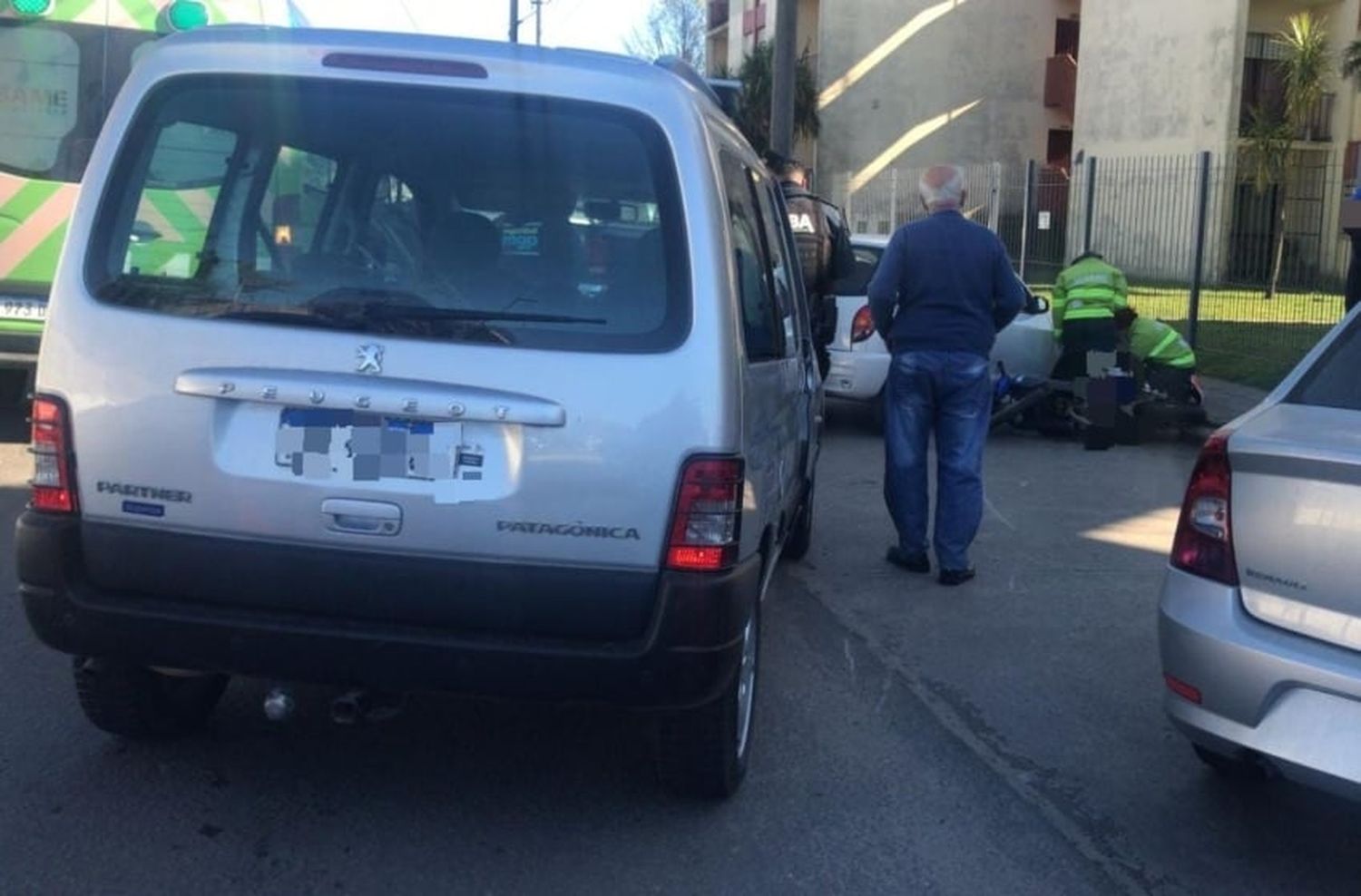 Fuerte accidente entre una camioneta y una moto en Constitución