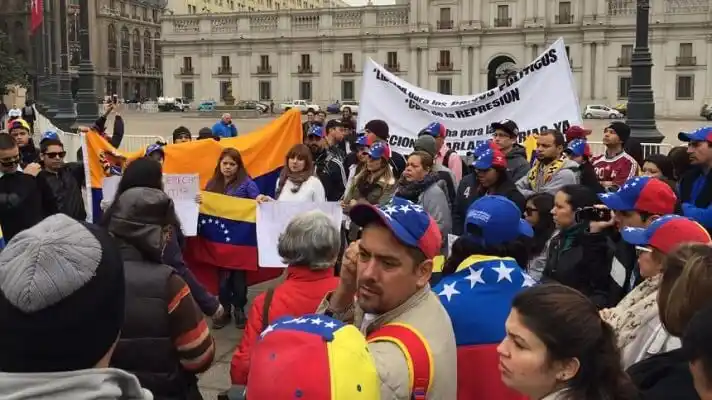 DICTAN HASTA 17 años de cárcel para 13 personas que traficaban migrantes venezolanos en Chile