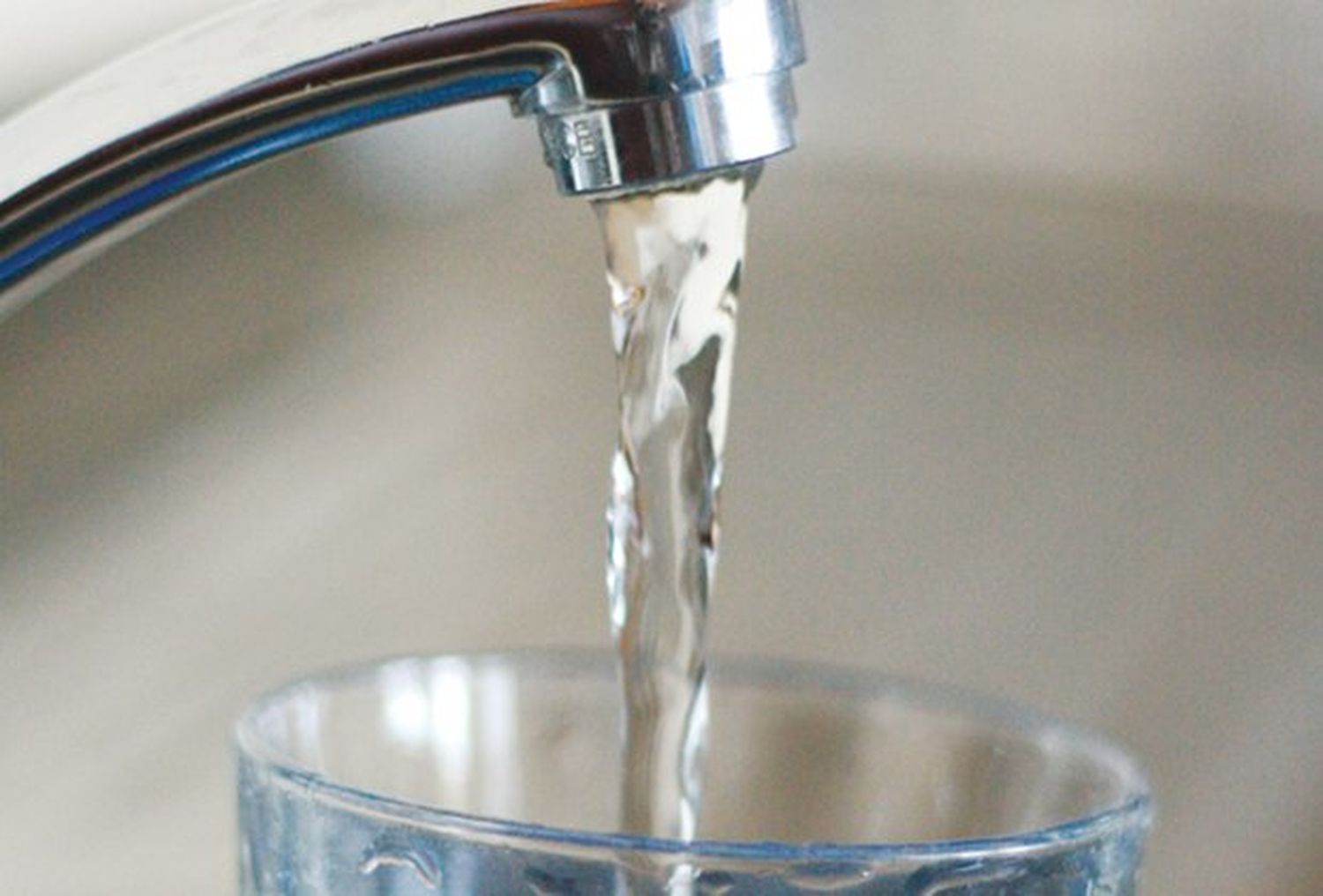 Advierten que se ve afectada la producción de agua por cortes de energía