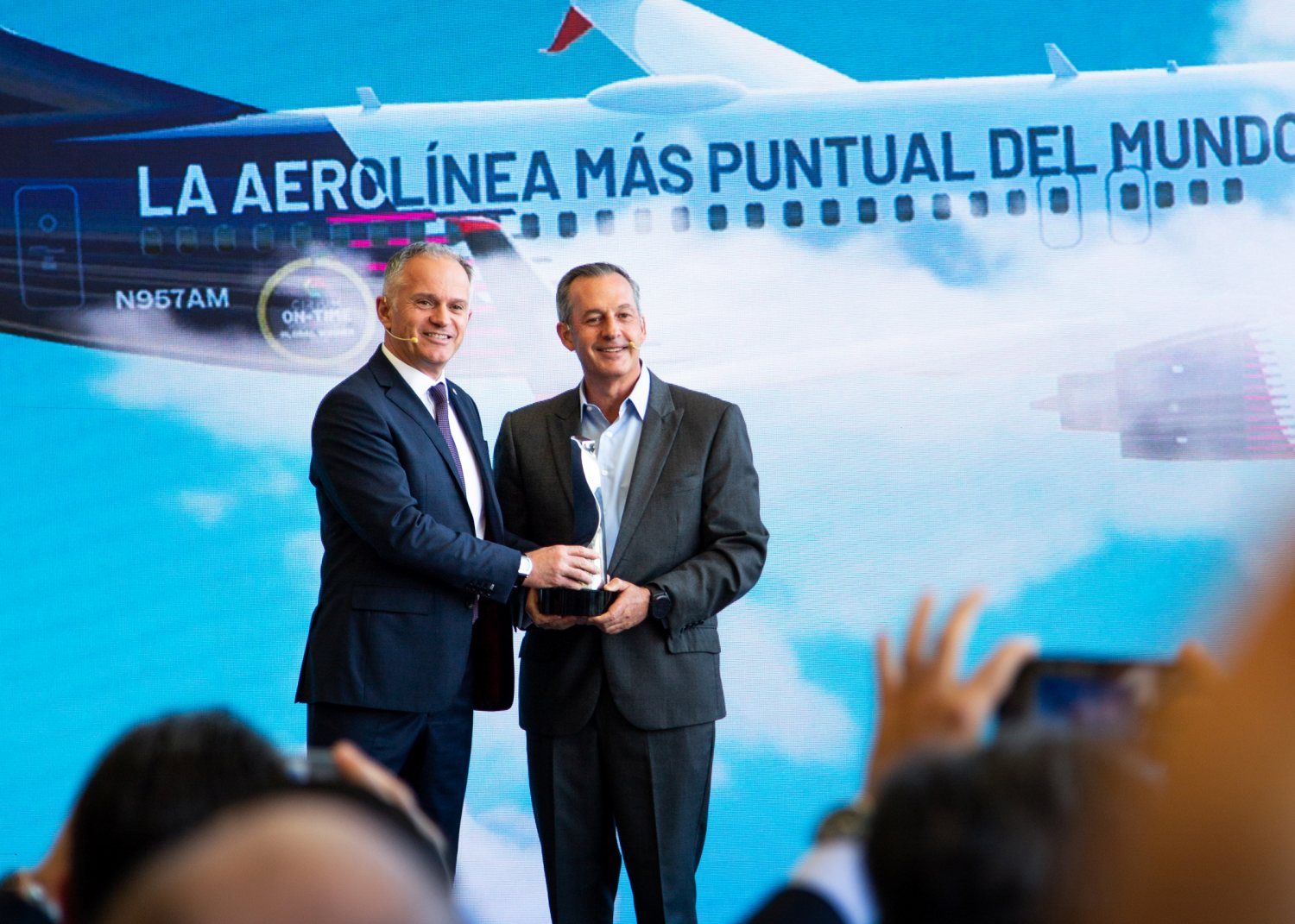 Aeroméxico presenta un livery especial tras ser reconocida como la aerolínea más puntual del mundo