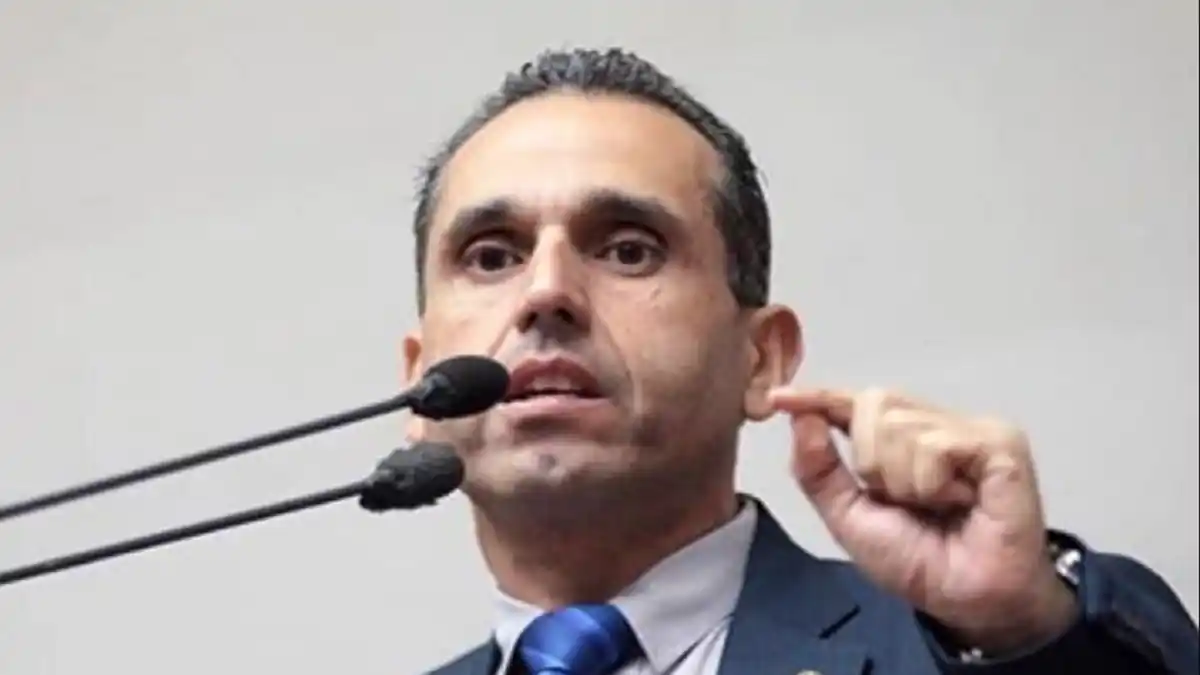 DETIENEN A DIRIGENTE de AD: PIERO MAROÚN: se lo llevaron en una camioneta y sus familiares no saben de su paradero