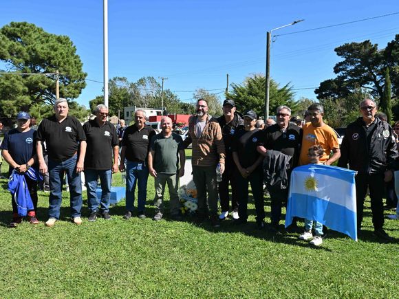 Mar Chiquita homenajeó a los héroes de Malvinas y anunció la creación de una sede para veteranos