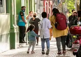 En la Ciudad y Mendoza, más de 800 mil alumnos vuelven a las escuelas