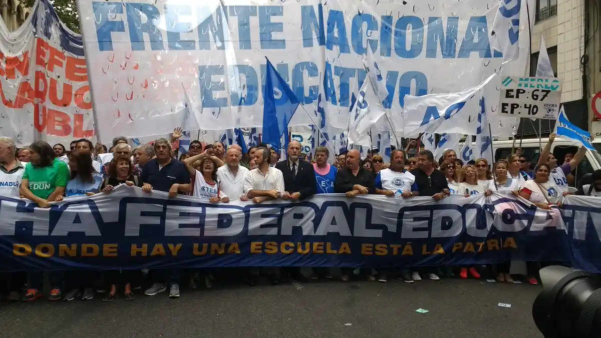 Docentes marplatenses calificaron como "histórica" la Marcha Educativa