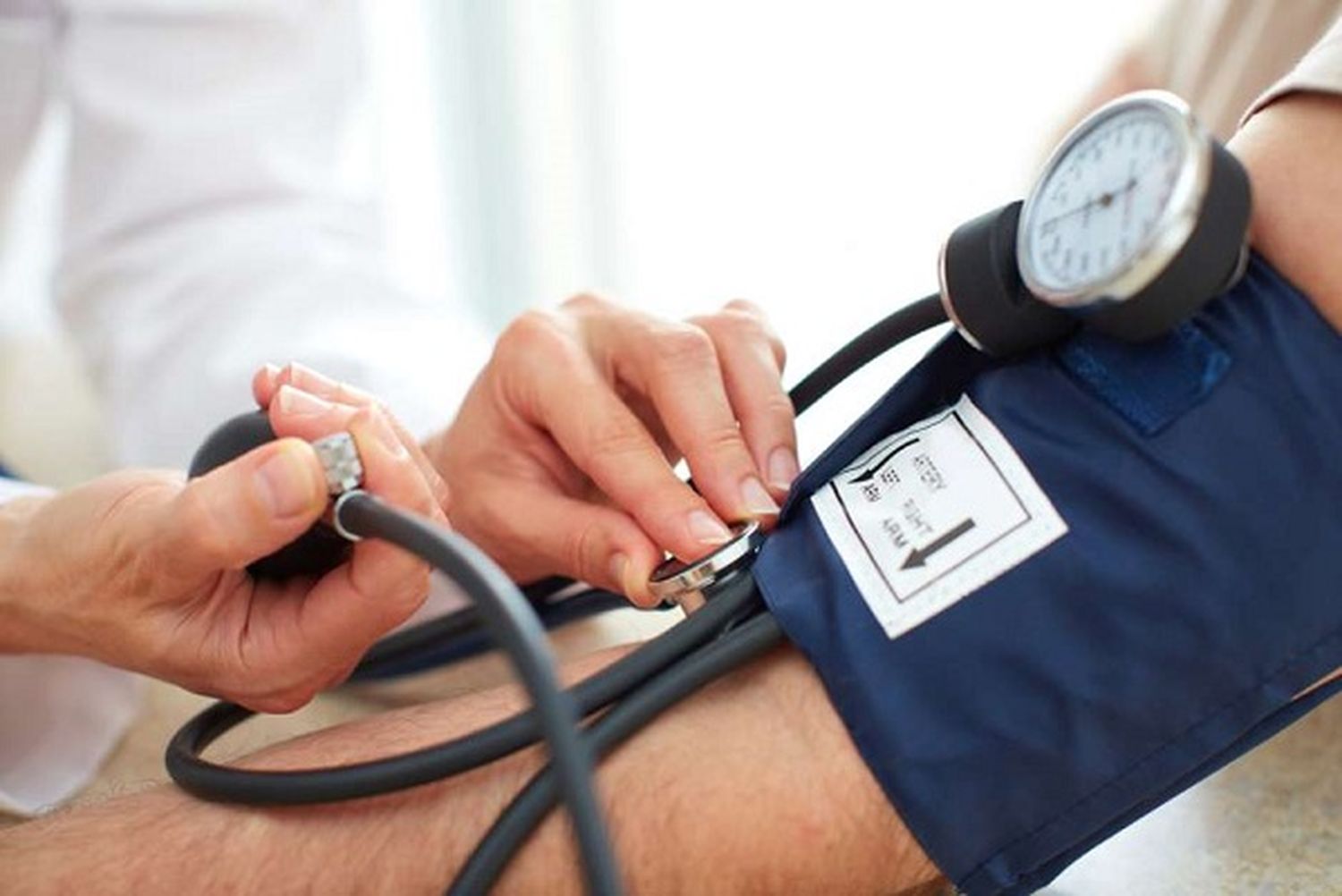 Hipertensión y Diabetes: el Hospital realizará controles en la calle