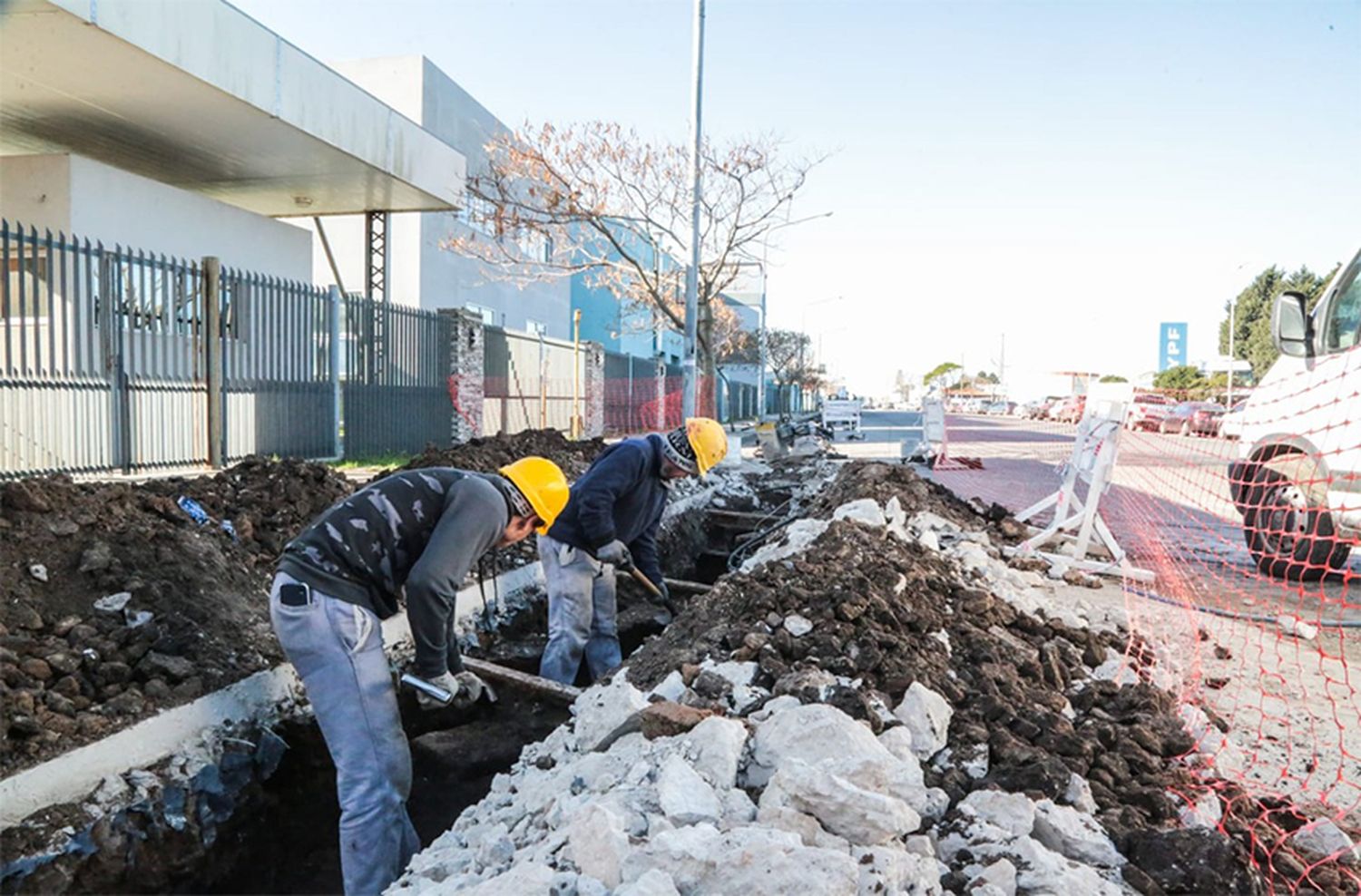 Iniciaron obras de la red cloacal para el área comercial y de servicios del Puerto