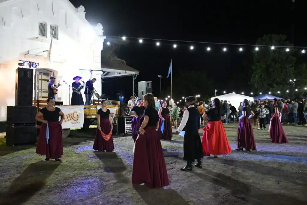 Tres comunas de la Provincia ofrecen diversas actividades turísticas y culturales.