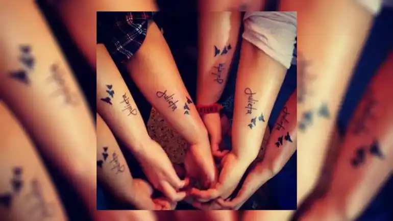 Muerte en el viaje de egresados: Las amigas de Julieta se tatuaron su nombre para recordarla